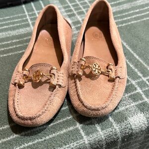 Tory Burch size 6.5 Women's Tan Loafers with Gold Accent